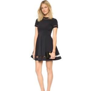 Alice + Olivia Black Fit and Flare Short Sleeve Dress Approx Size 2